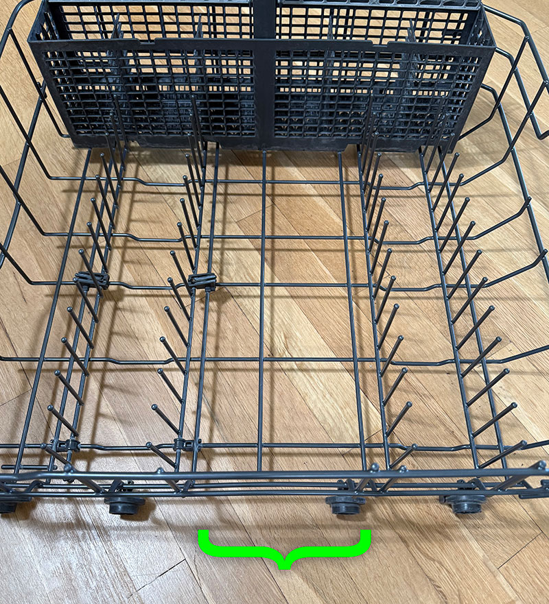 photo showing an LG dishwasher rack with a giant open area in the middle